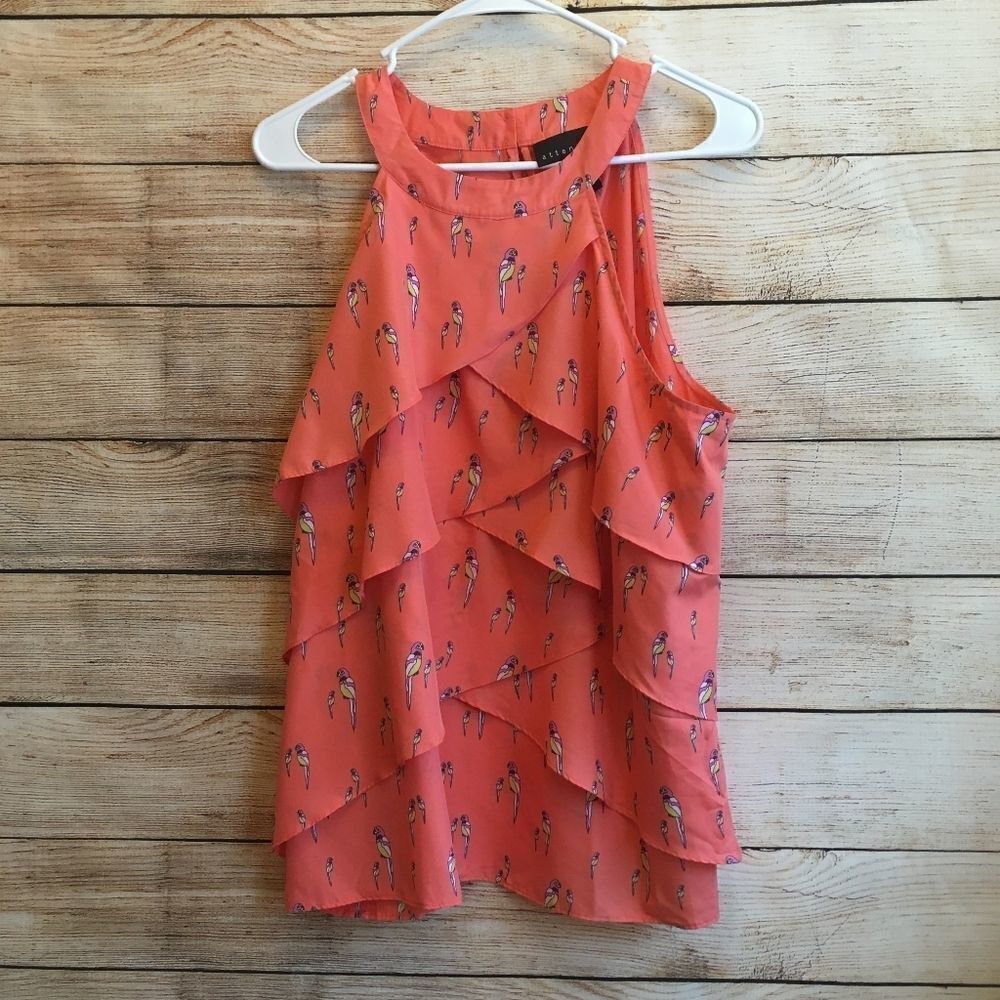 ATTENTION RUFFLE TANK TOP IN CORAL PARROT PRINT‎